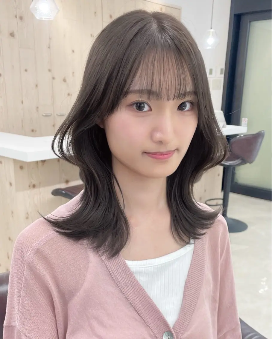 ミディアム カラー カット ヘアカラー トリートメント ヘアセット 新宿/韓国ヘア/ 髪質改善ストレートのヘアスタイル