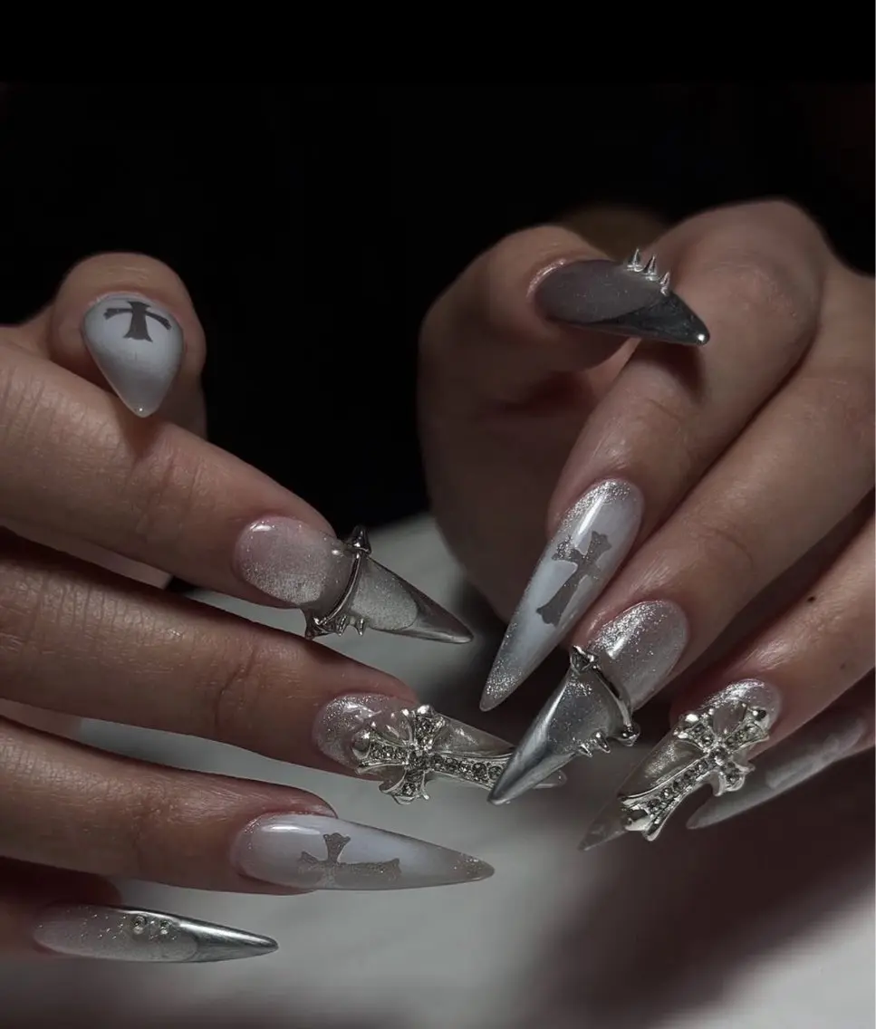 ネイル ハンドネイル Rina Mika Nailsのネイルデザイン
