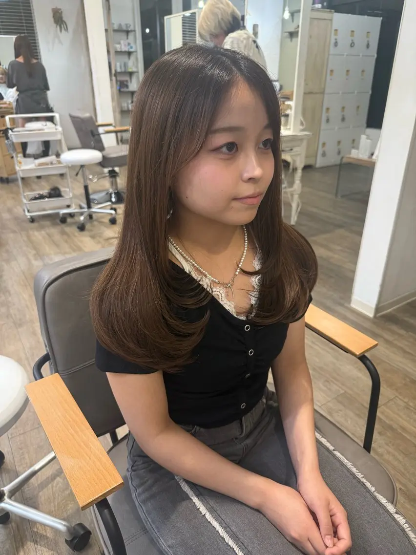 ロング カット Rinka/レイヤー /透明感カラーのヘアスタイル
