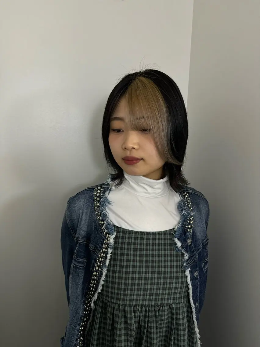 ミディアム カラー ヘアカラー 中澤 眸乃のヘアスタイル