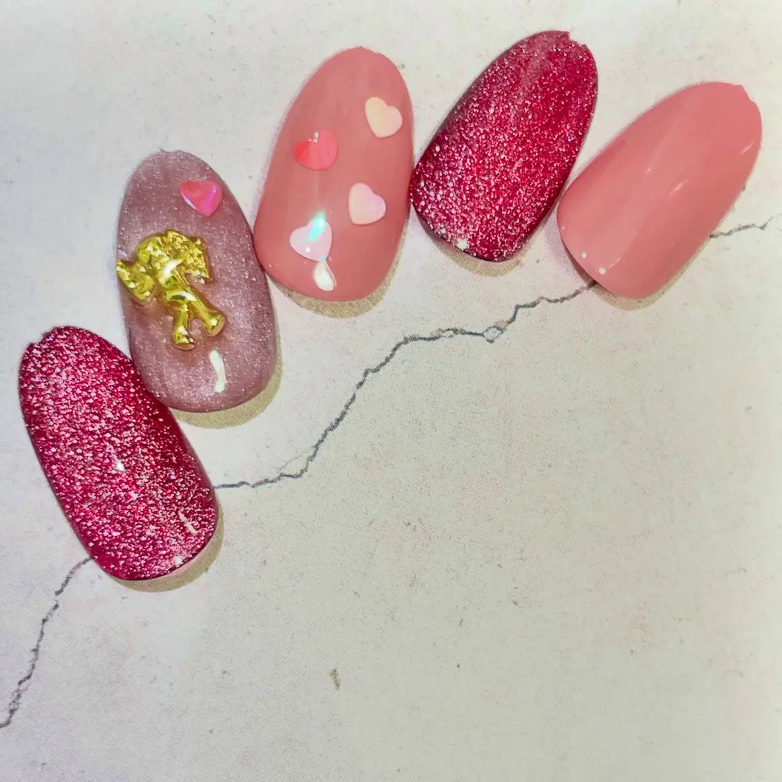 ネイル ハート マグネットネイル ピンク バレンタイン Elm beauty salonのネイルデザイン
