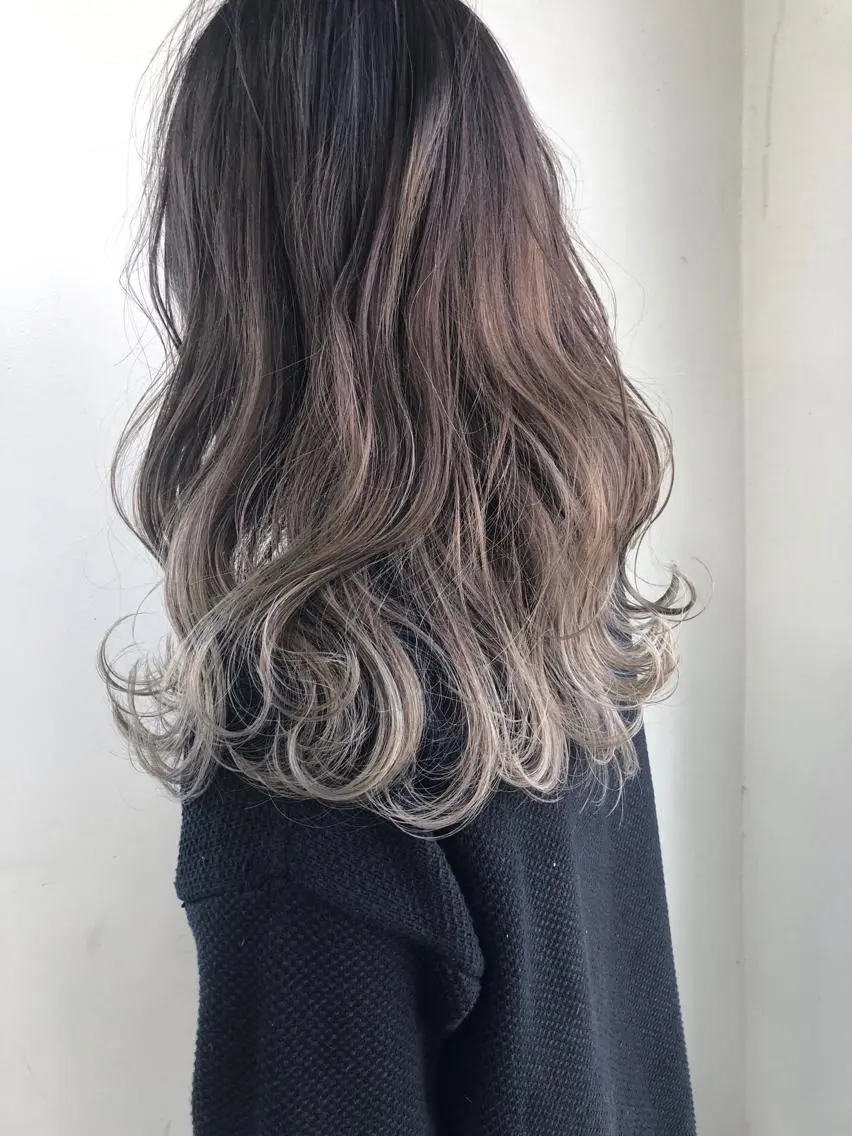 ｛✨ ケアブリーチ ✨｝カット＋グラデーションカラー/12900の写真