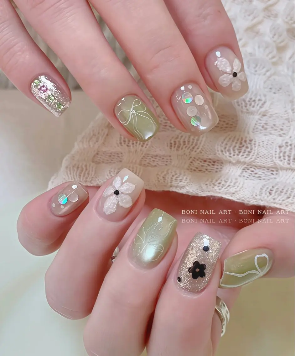 ネイル U+ 美容室のネイルデザイン