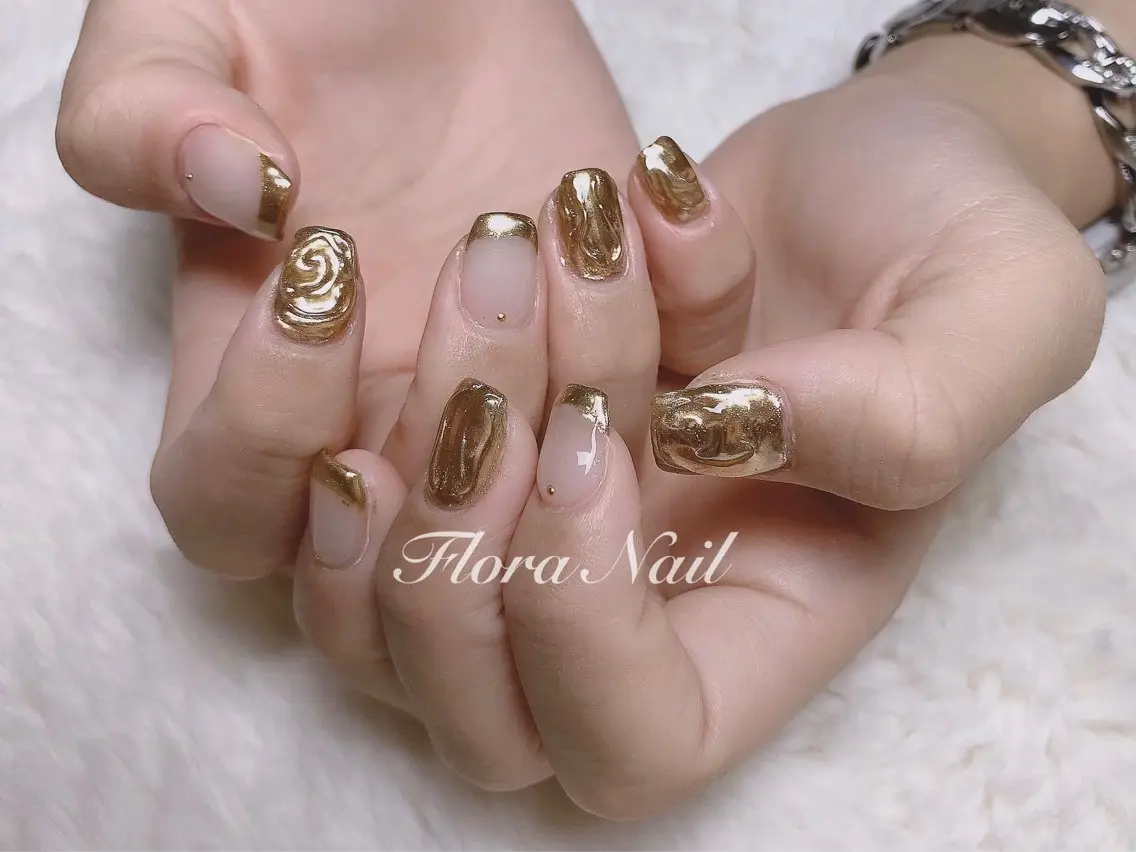 ネイル ミラーネイル 持ち込み Flora Nail 【フローラ ネイル】のネイルデザイン