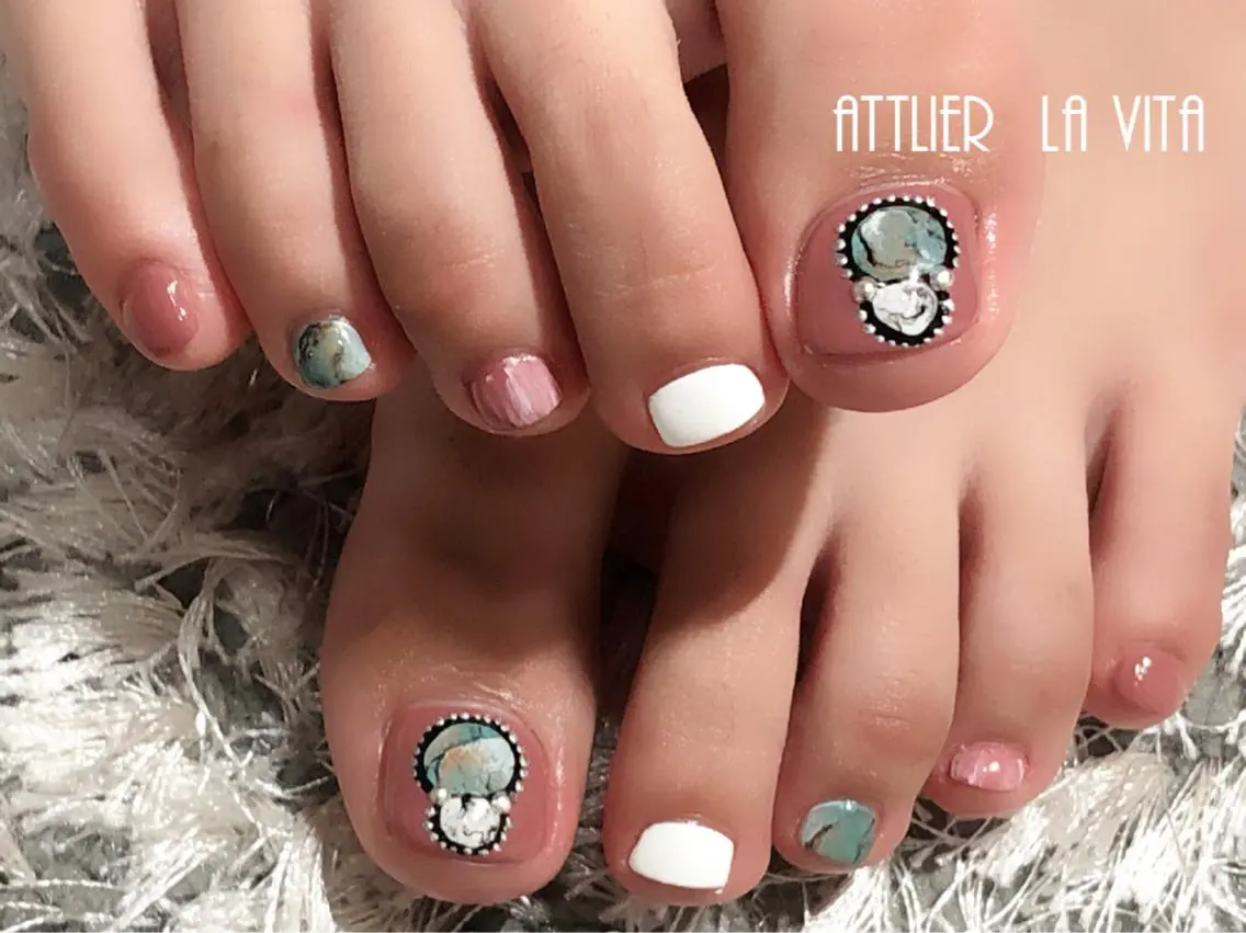 ネイル ストーンネイル lavita. mimuraのネイルデザイン