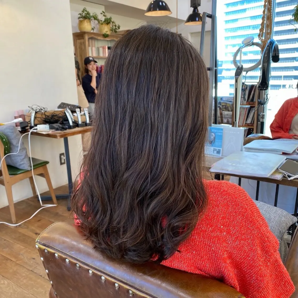 ロング 艶カラー/ 透明感カラー/ユズキのヘアスタイル