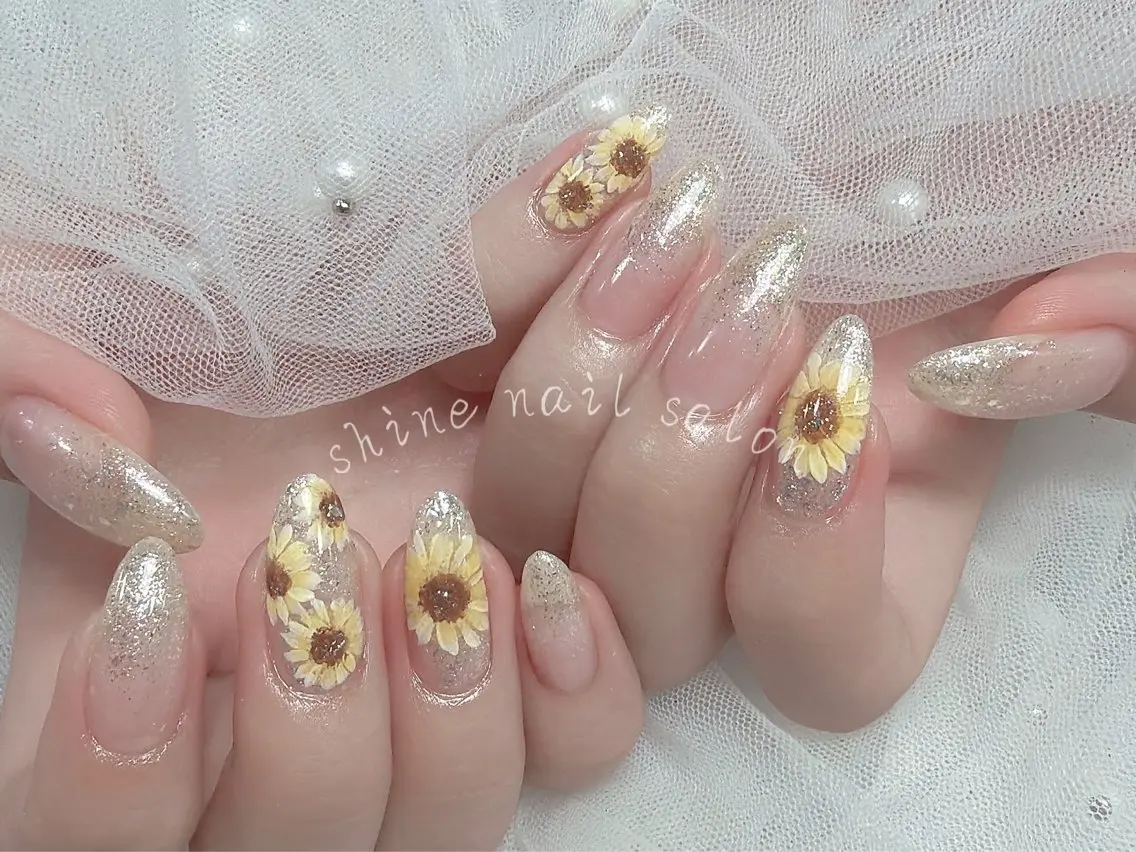 ネイル shineジェル& チップ長さだしのネイルデザイン