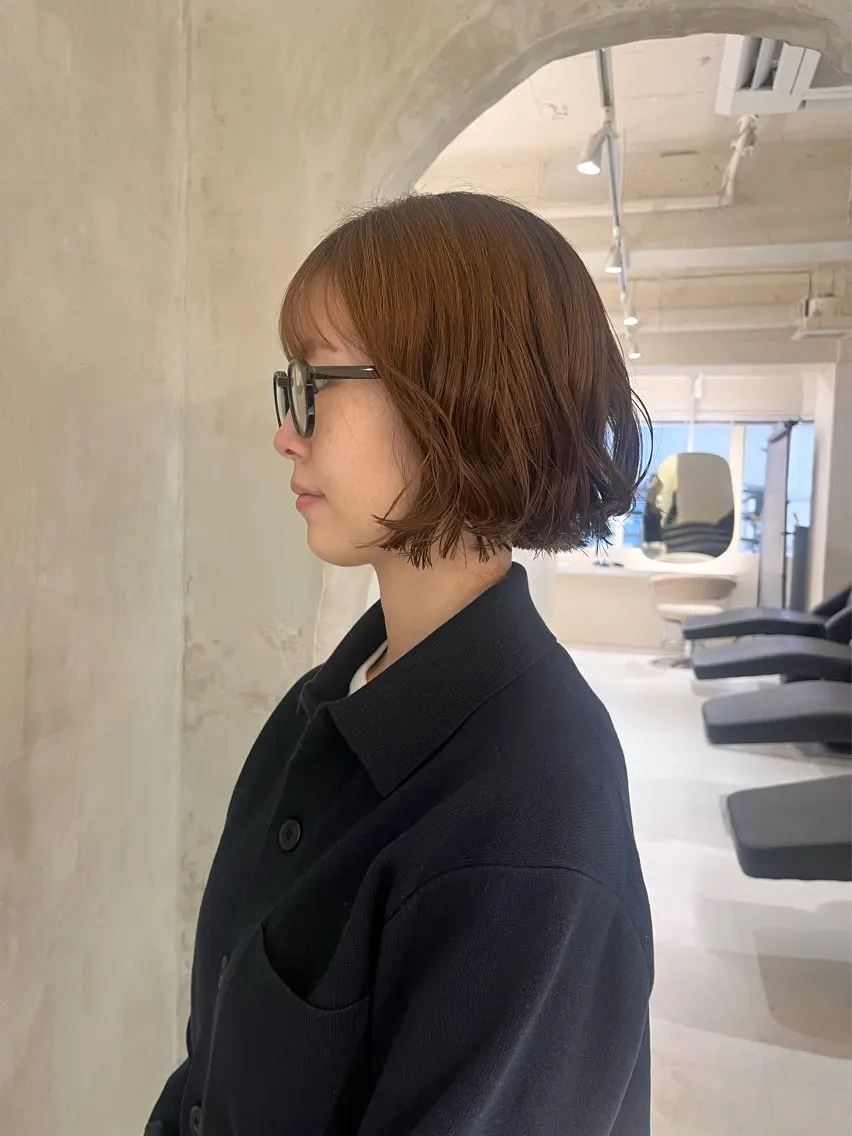 ミディアム カット トリートメント 切りっぱなしボブ/ 艶カラー/綾莉のヘアスタイル