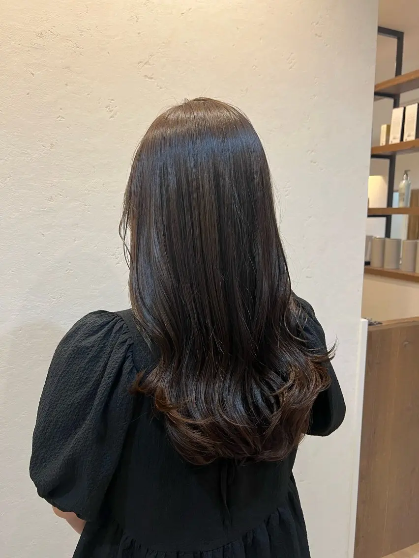 ロング カラー 透明感カラー グレージュ ラベンダーカラー ラベンダーグレージュ ラベンダーグレー ヘアカラー トリートメント 工藤 梨花のヘアスタイル