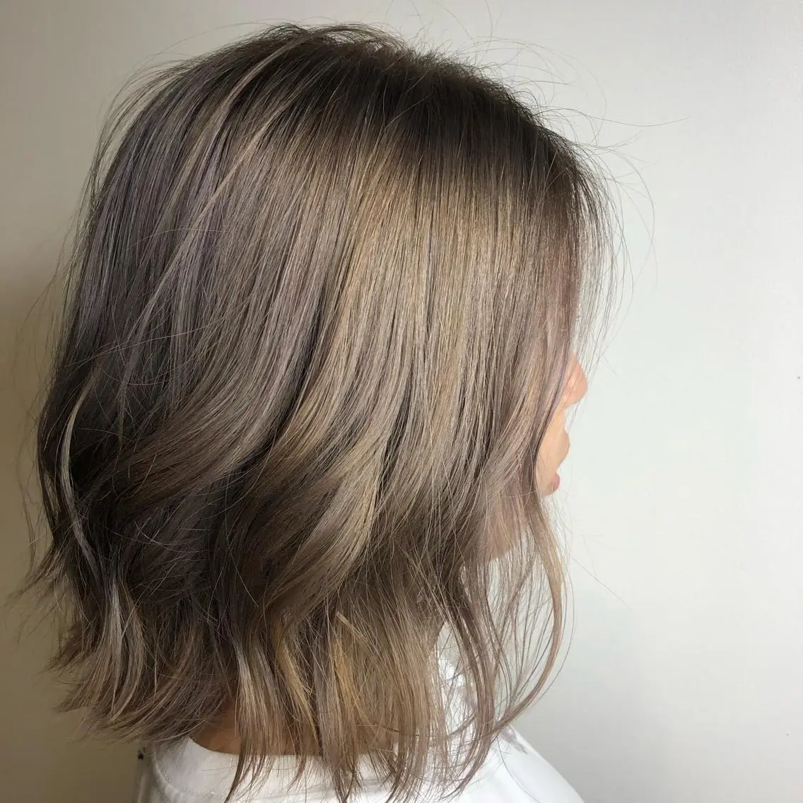 ミディアム カラー ベージュカラー ダブルカラー ミルクティーベージュ カット ヘアカラー 玉城 和磨のヘアスタイル