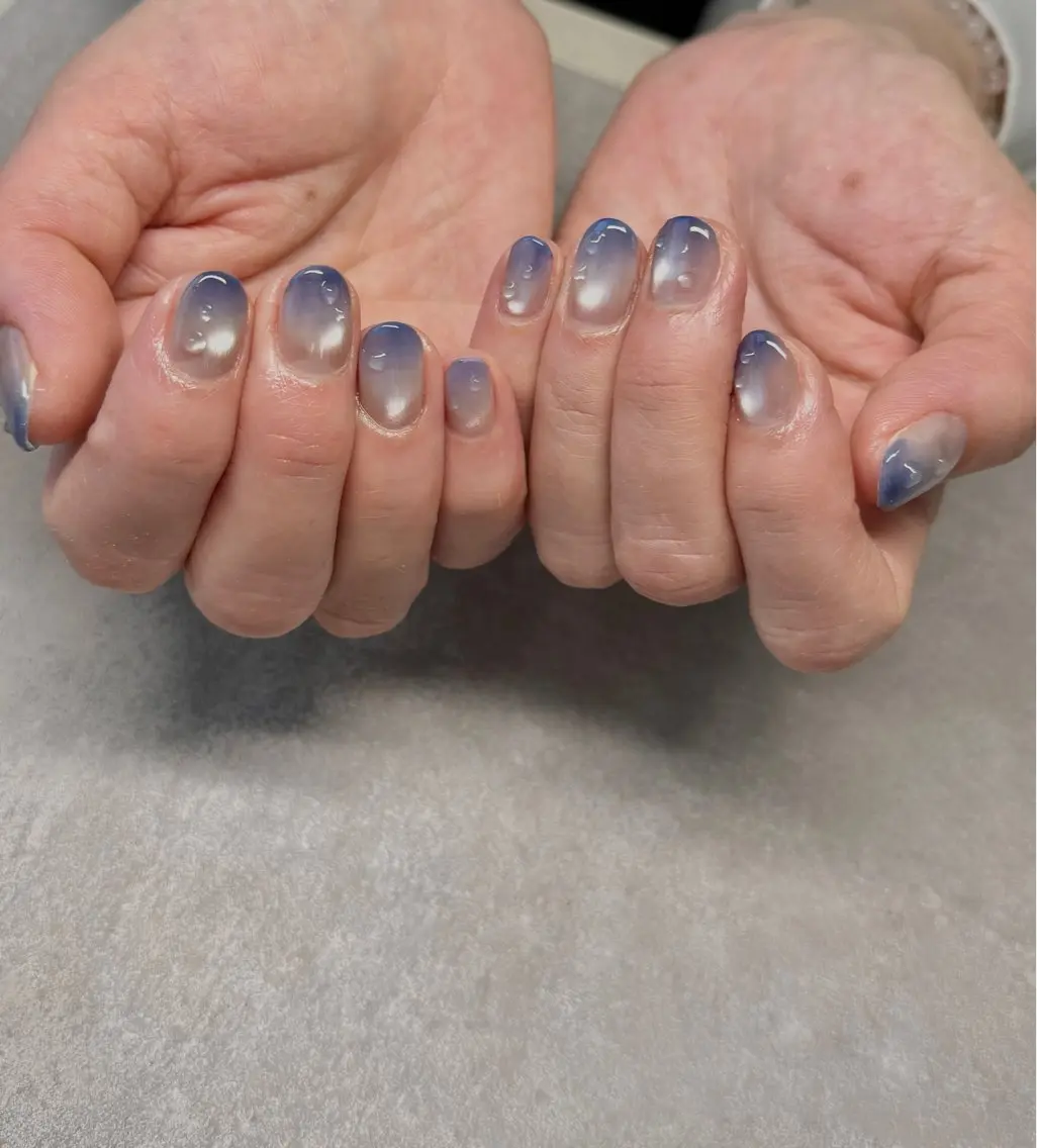 ネイル ブルー グラデーション ハンドネイル nailroom amyのネイルデザイン