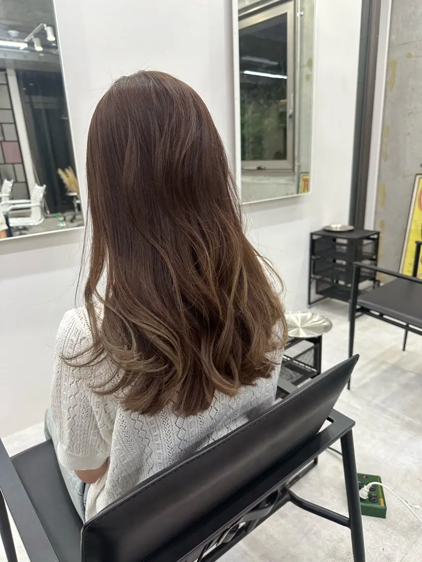 ロング カラー ブリーチ ダブルカラー ブリーチなしカラー MAI/髪質改善/ 幹細胞トリートメントのヘアスタイル