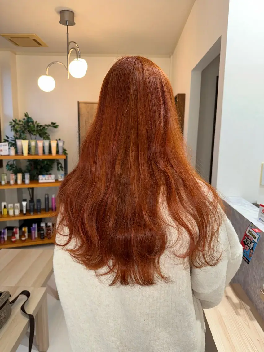 ロング ヘアカラー 手塚 麗のヘアスタイル