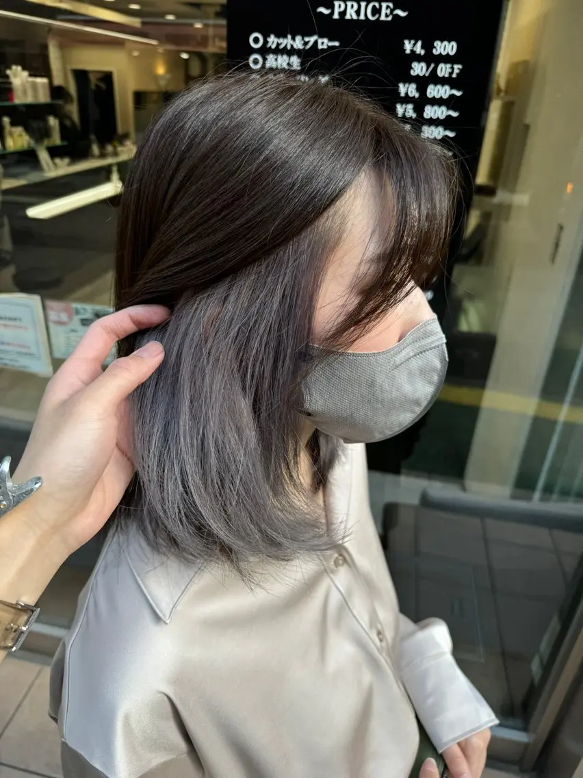 セミロング カラー ヘアアレンジ 切りっぱなしボブ ミストバング ブリーチ ブラウンカラー デザインカラー カット ヘアカラー トリートメント 目黒 碧人のヘアスタイル
