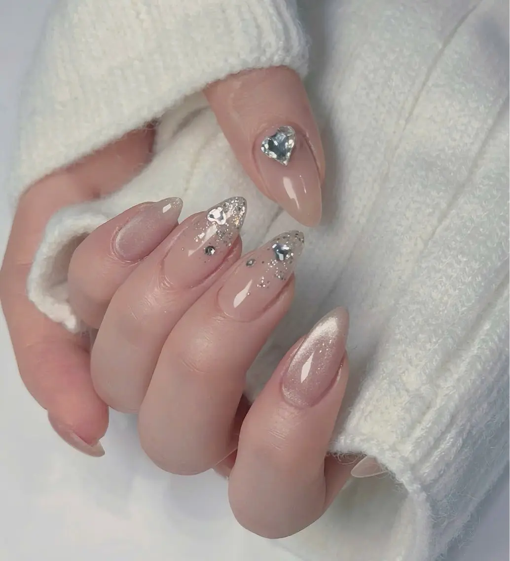 ネイル フラッシュネイル フレンチネイル グラデーション キラキラネイル 韓国ネイル ハンドネイル Hy nailsのネイルデザイン