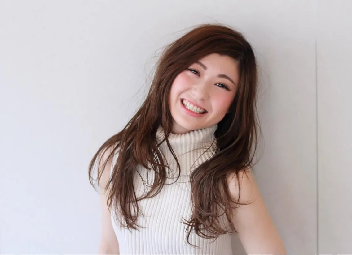 ロング カラー 小西 裕大のヘアスタイル
