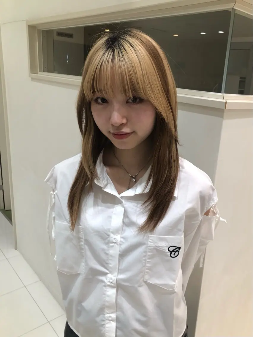 ミディアム レイヤーカット VANCOUNCIL 宇美町美容室岡川結奈のヘアスタイル