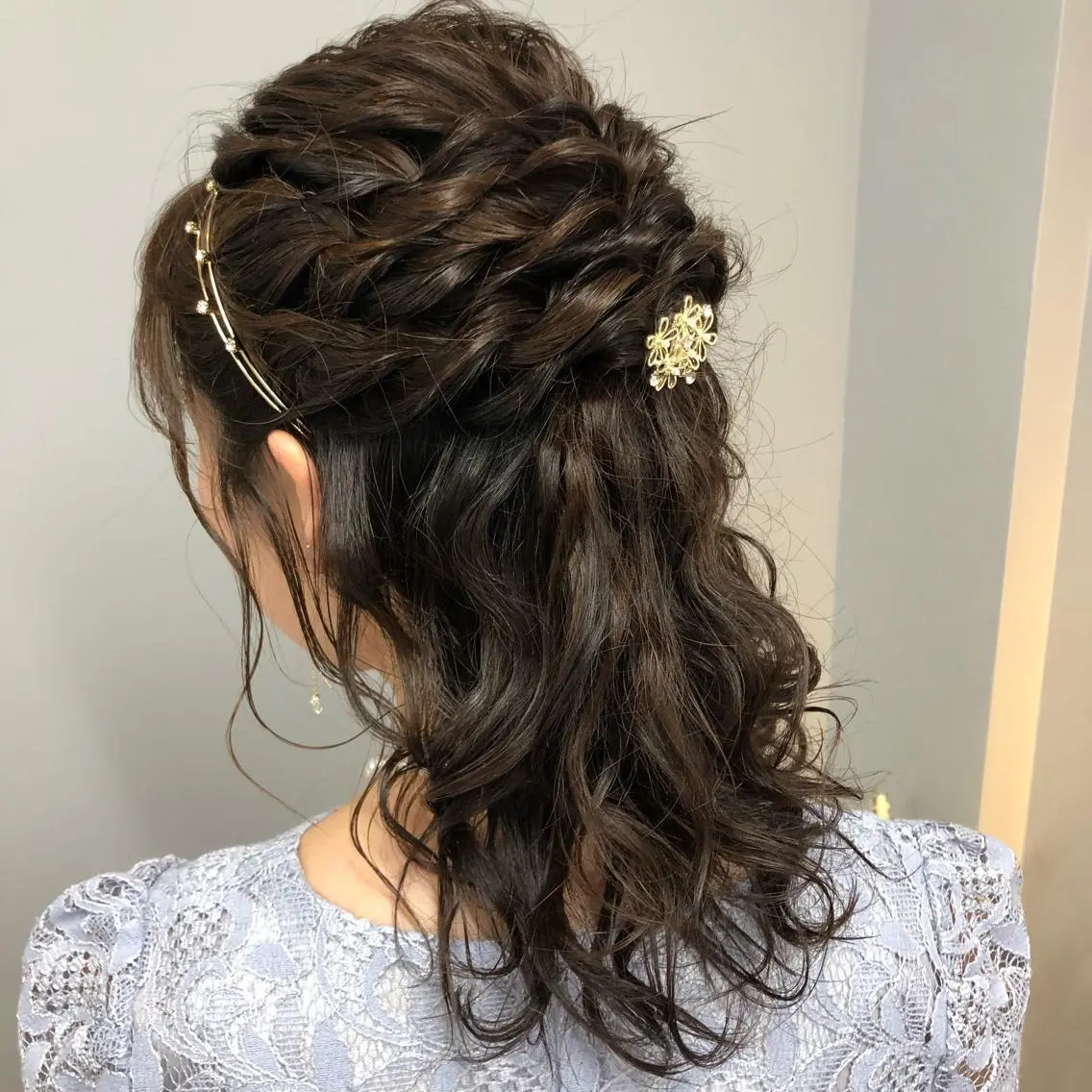 💛お出かけ前にぜひ💛お洒落ヘアセット(巻きorアップスタイル)+前髪カットの写真
