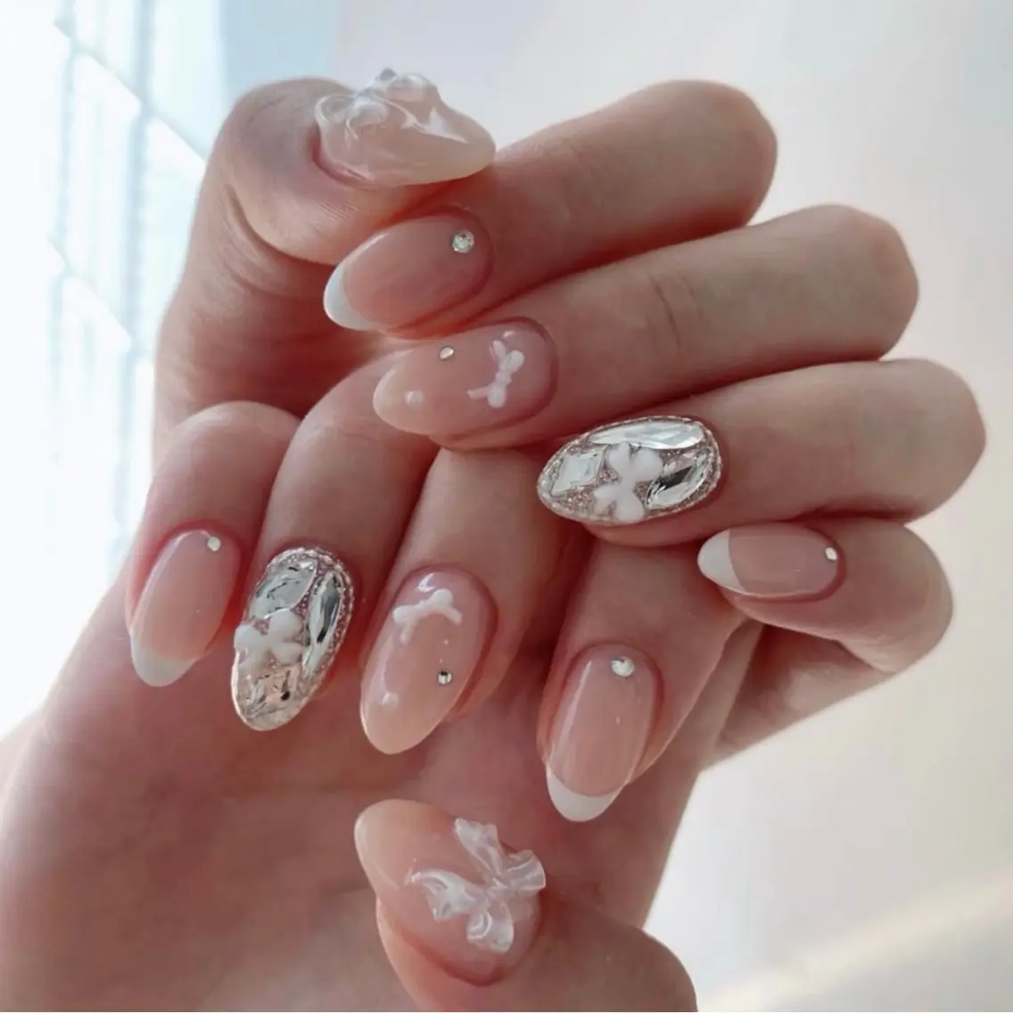 ネイル キラキラネイル 韓国ネイル マグネットネイル ミラーネイル ニュアンスネイル ハンドネイル Akina Nailのネイルデザイン