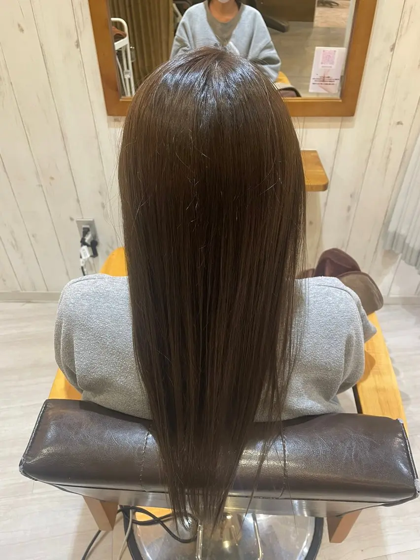 ロング 縮毛矯正 CHA-CHA MODELのヘアスタイル