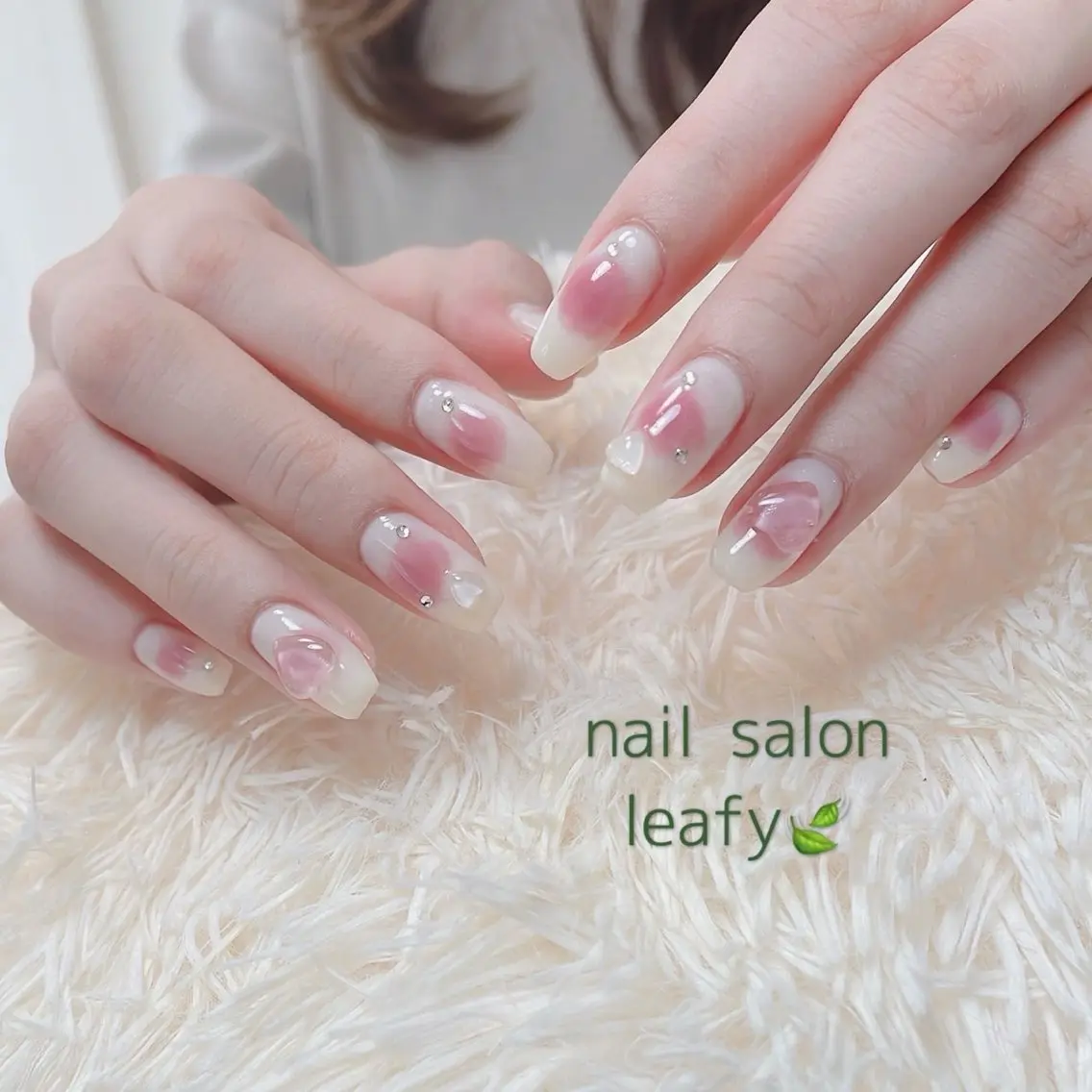 ネイル チークネイル ハート 持ち込み ネイルサロン leafyのネイルデザイン