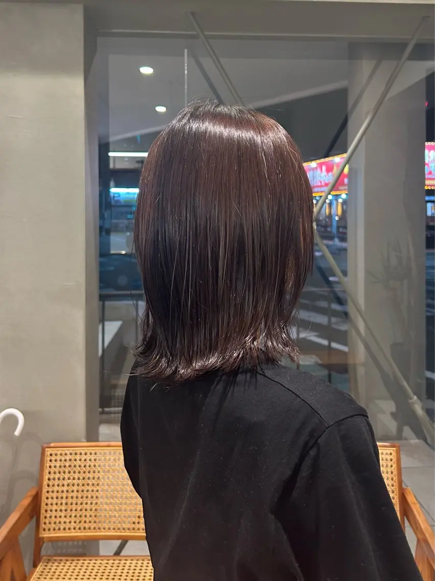 ミディアム カット ヘアカラー トリートメント AILERON 持倉のヘアスタイル