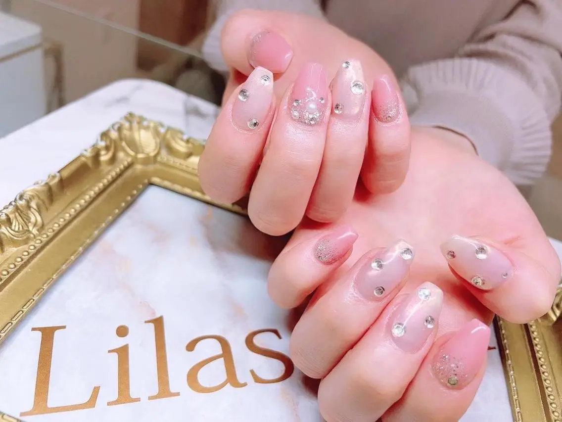 ネイル オーロラネイル フレンチネイル ジェルネイル グラデーション ハードジェル Lilas Nailのネイルデザイン