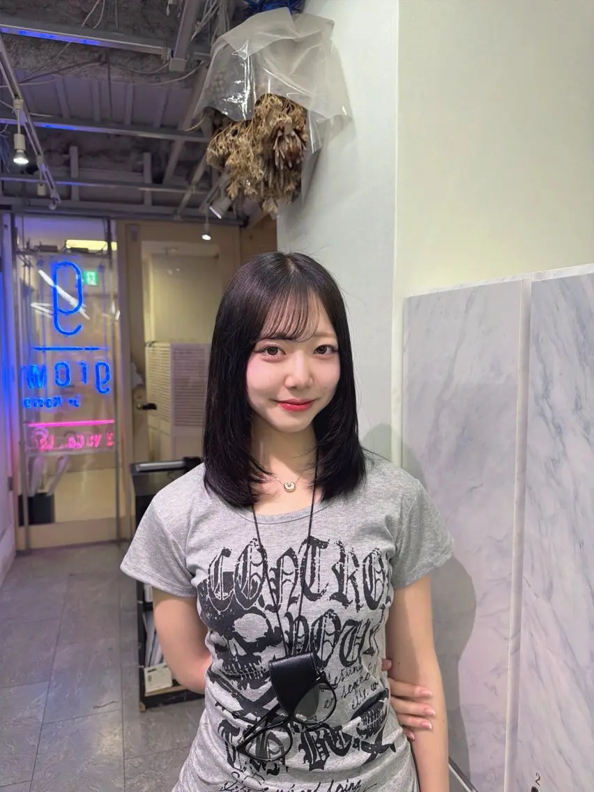 カラー 黒髪 ブルーカラー ブルーブラック 透明感カラー Rirua 🩷のヘアスタイル