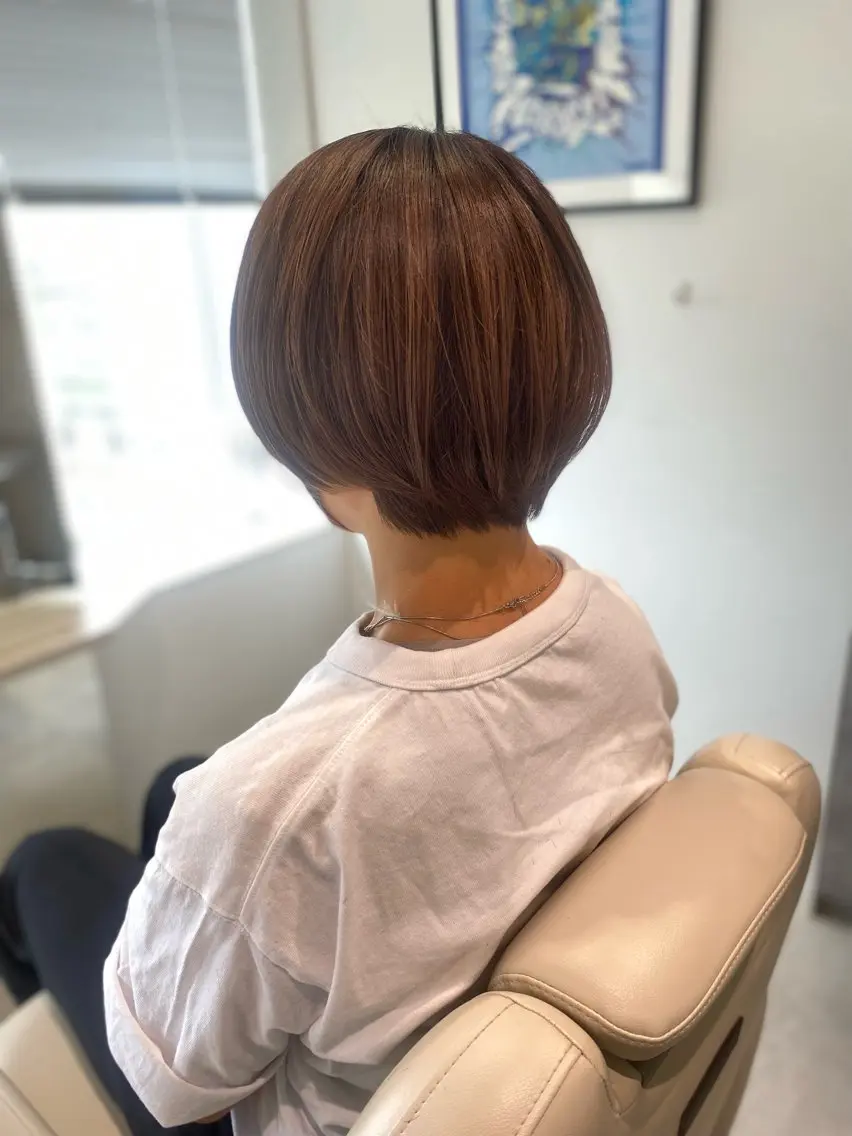 ショート ショートボブ ボブ ショートヘア スギヤマチヒロ /抜け感/パーマのヘアスタイル