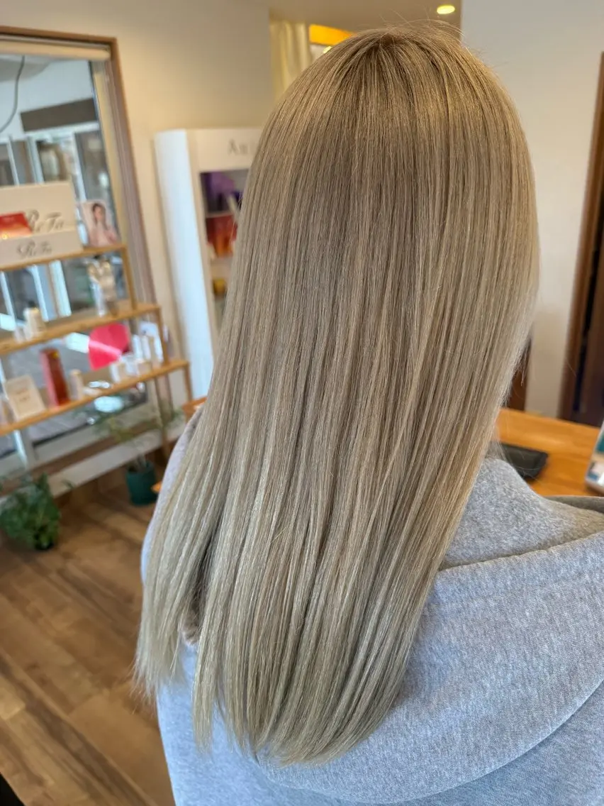 カラー ヘアカラー タガミ リンカのヘアスタイル