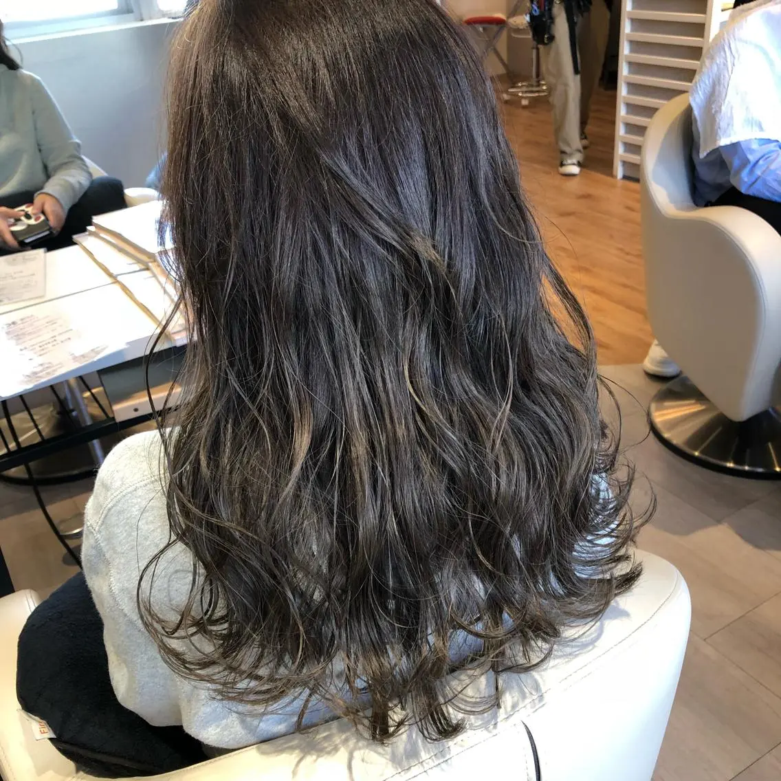 ロング カラー 金子 富士のヘアスタイル
