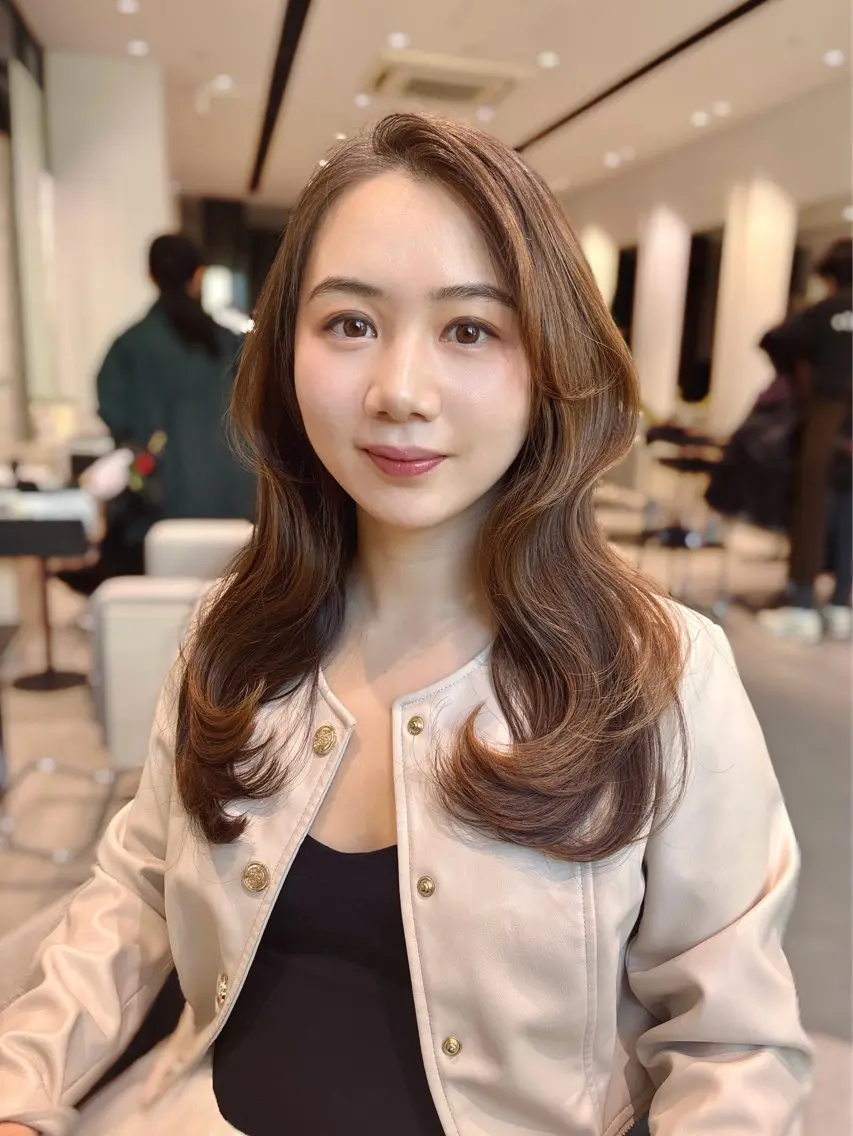 セミロング カラー 銀座/韓国レイヤー/ 艶カラー🍓原田侑依のヘアスタイル