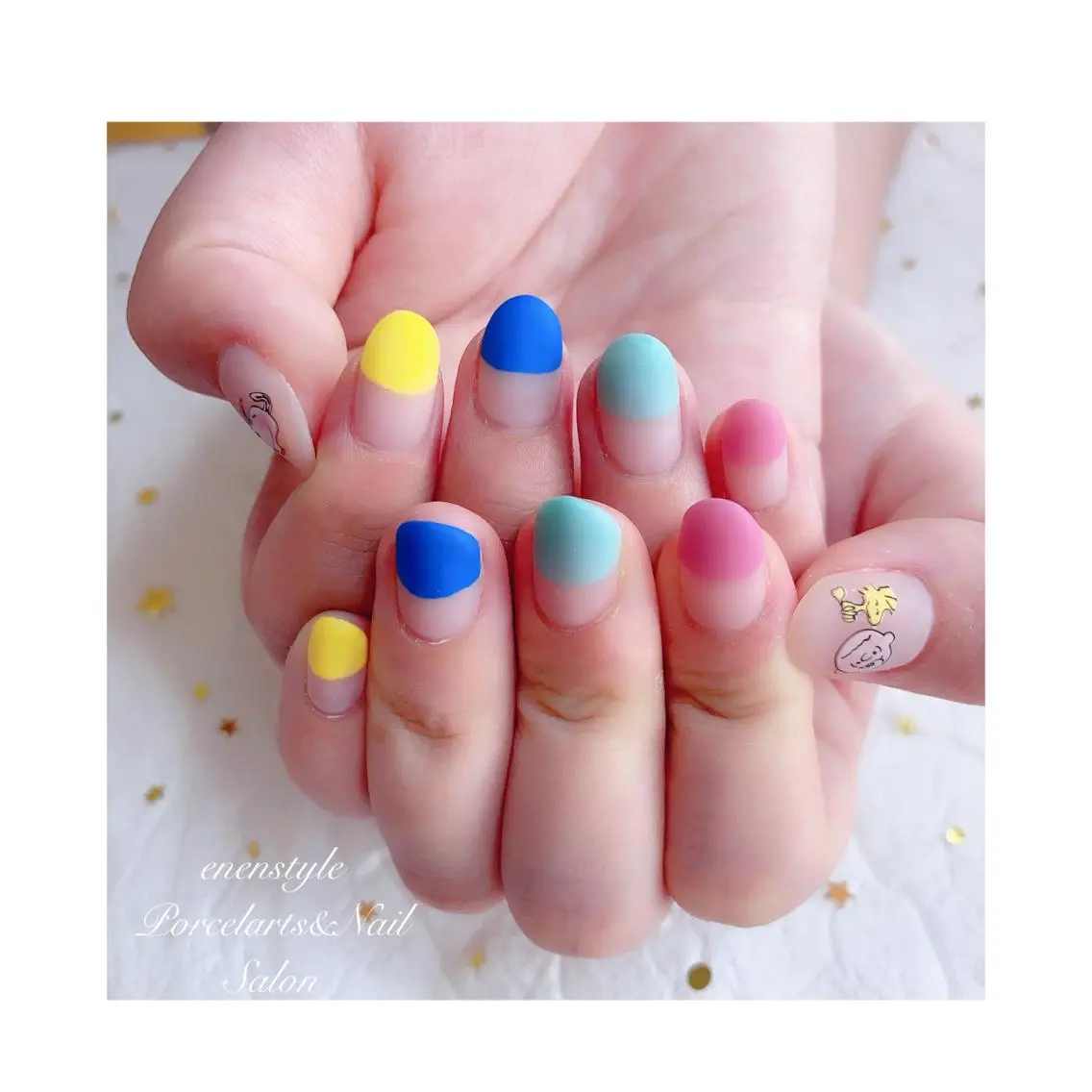 ミディアム ネイル ジェルネイル ニュアンスネイル オフィスネイル ワンカラーネイル パラジェル ハンドネイル 🐾enen style 🐾のネイルデザイン
