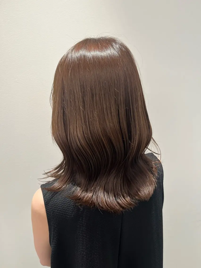 セミロング カット ヘアカラー こじま しょういちのヘアスタイル