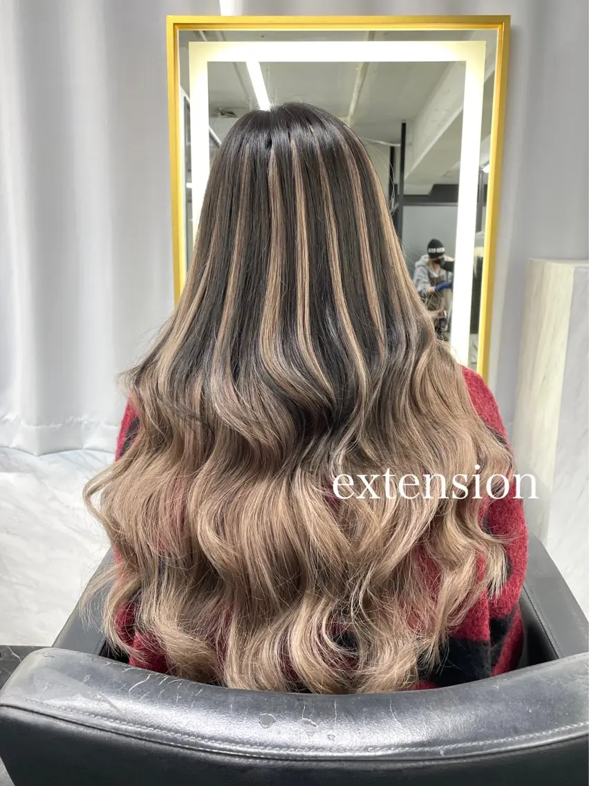 ロング カラー シールエクステ エクステ ヘアカラー エクステ エクステ🩵ブリーチ 韓国ヘア🩵KAEのヘアスタイル