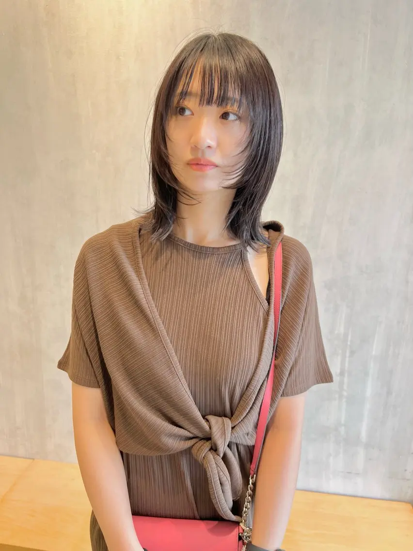 セミロング 顔まわりレイヤー レイヤーカット カット ヘアカラー メンズパーマ/フェ ザーパーマ/古川晴輝のヘアスタイル