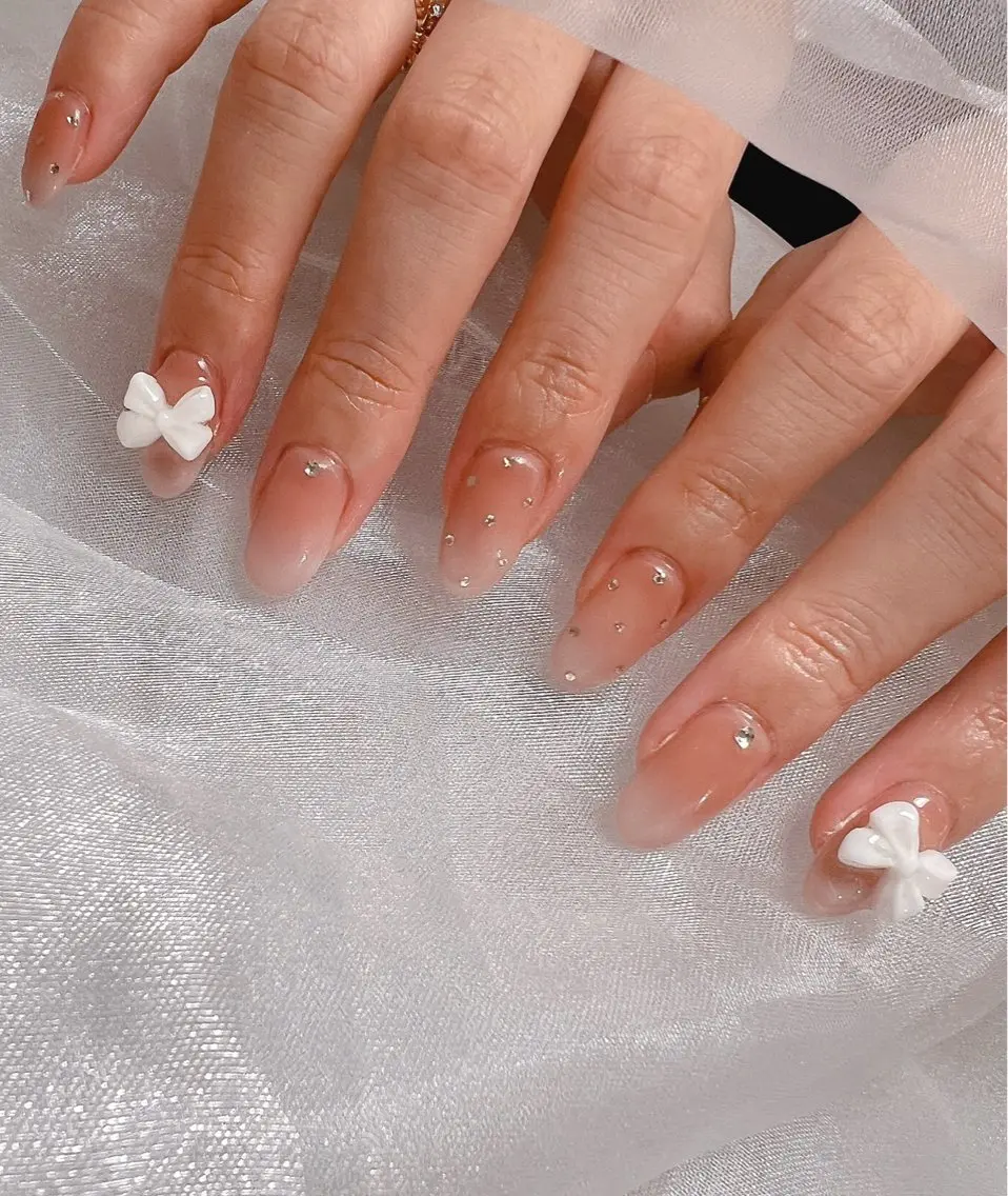 ネイル オーロラネイル ジェルネイル 韓国ネイル ミラーネイル ピンク ハンドネイル nail salon Lauleaのネイルデザイン