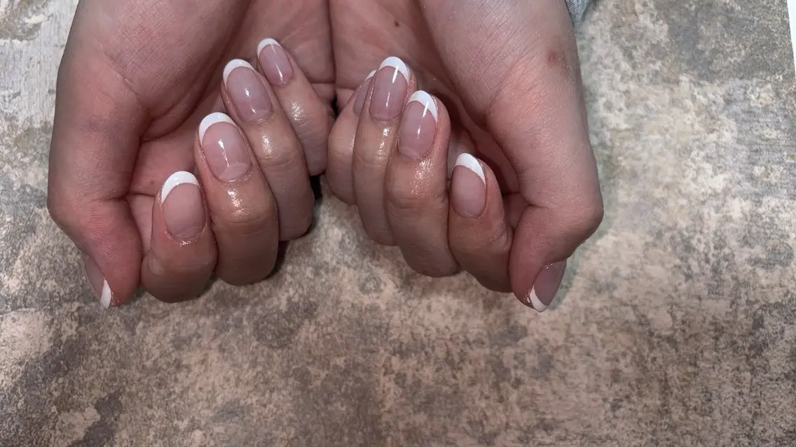 ミニモ限定価格‼️ フレンチネイル(ベースクリア)パラジェル使用💅の写真