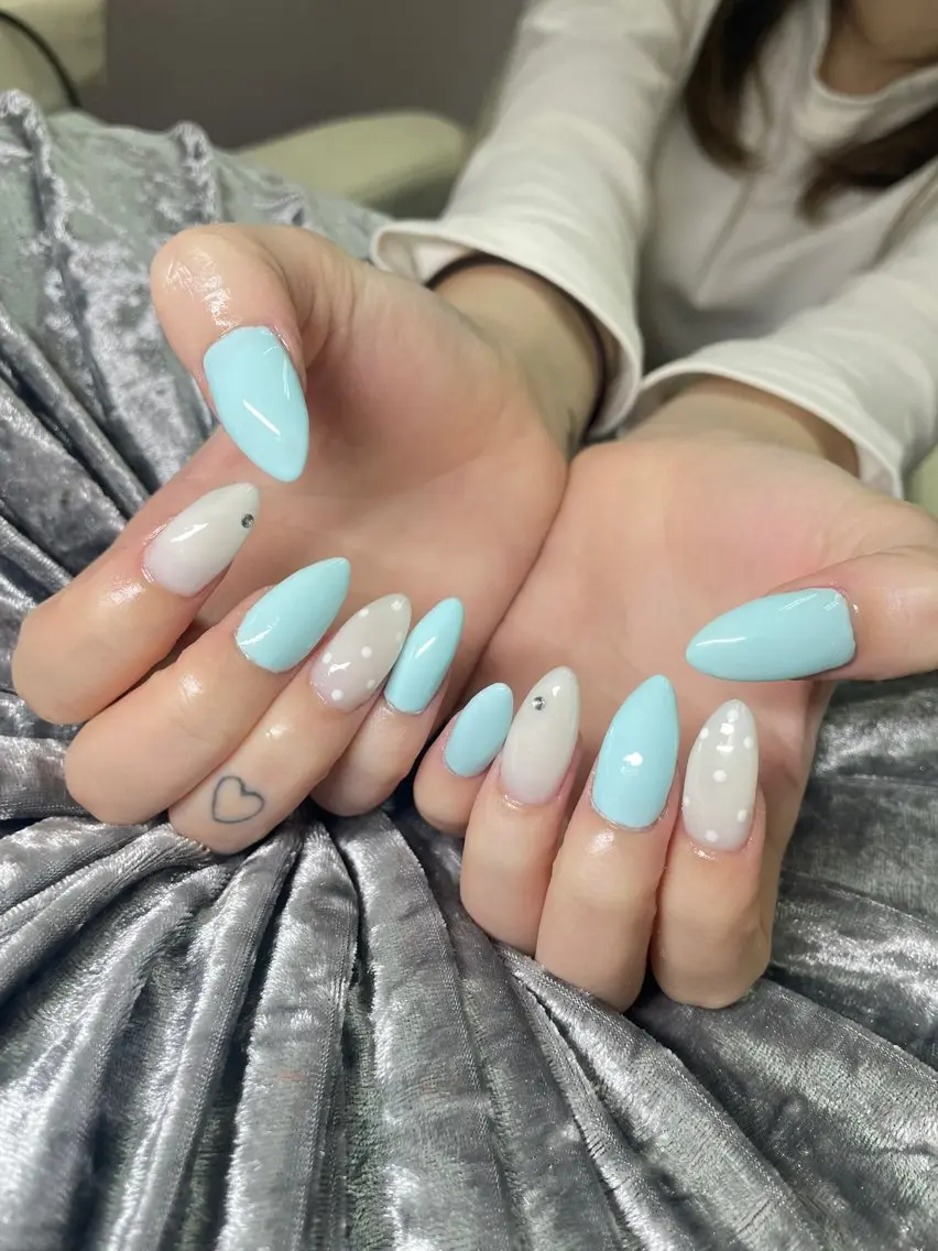 ネイル ハンドネイル Mumu眉毛,ネイル モデル募集中🪄のネイルデザイン
