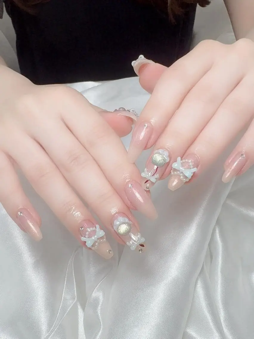 ネイル フレンチネイル グラデーション マグネットネイル ニュアンスネイル オフィスネイル ハンドネイル ハンドケア Hara Nail 【持ち込みOK】のネイルデザイン