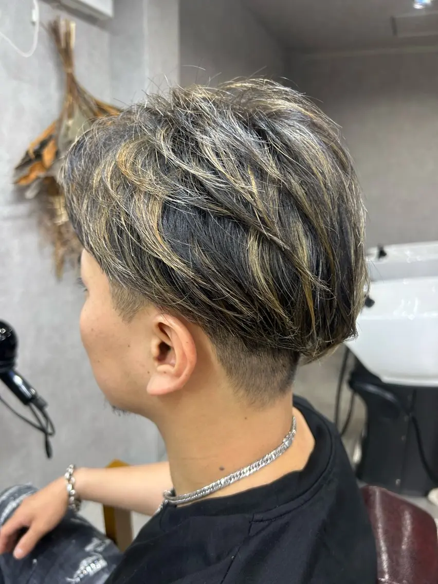 ショート カラー メンズ Lien 深井店のヘアスタイル