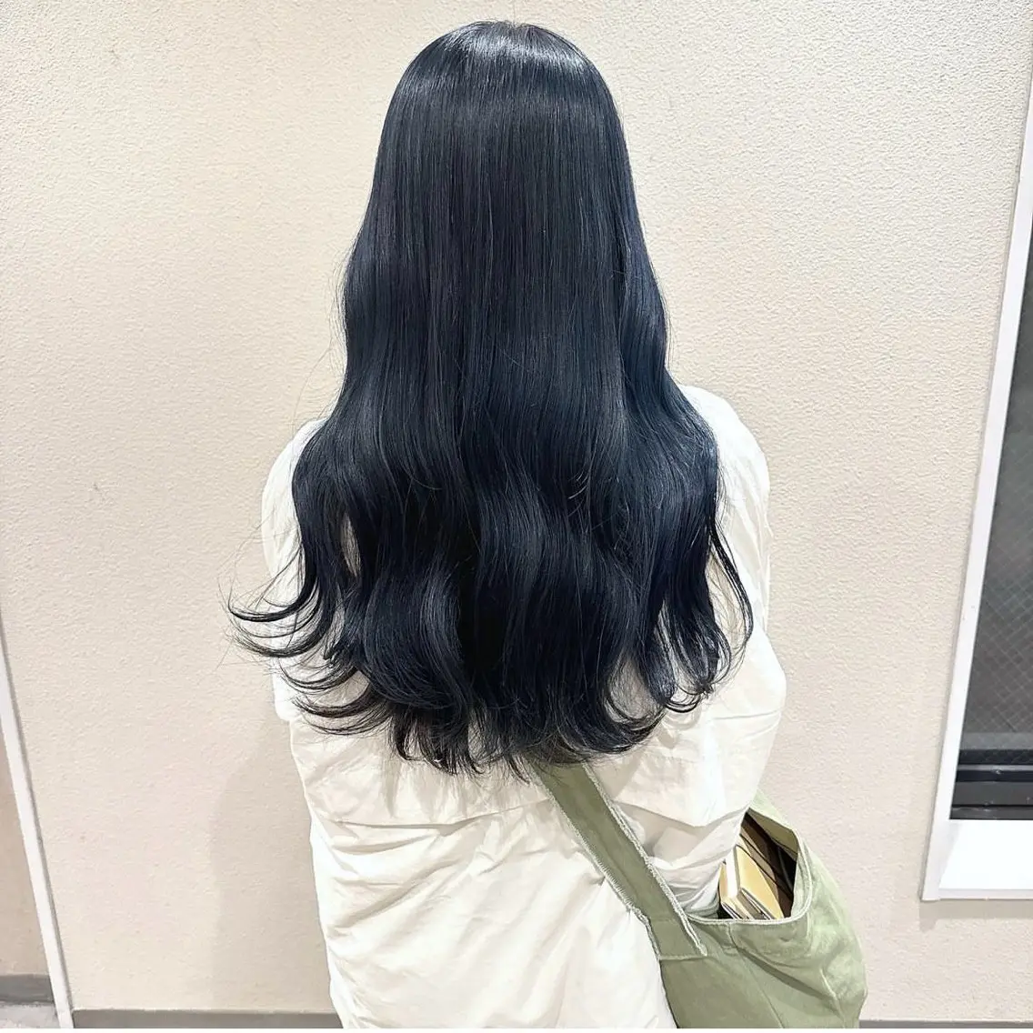 ロング 中村 佳歩のヘアスタイル