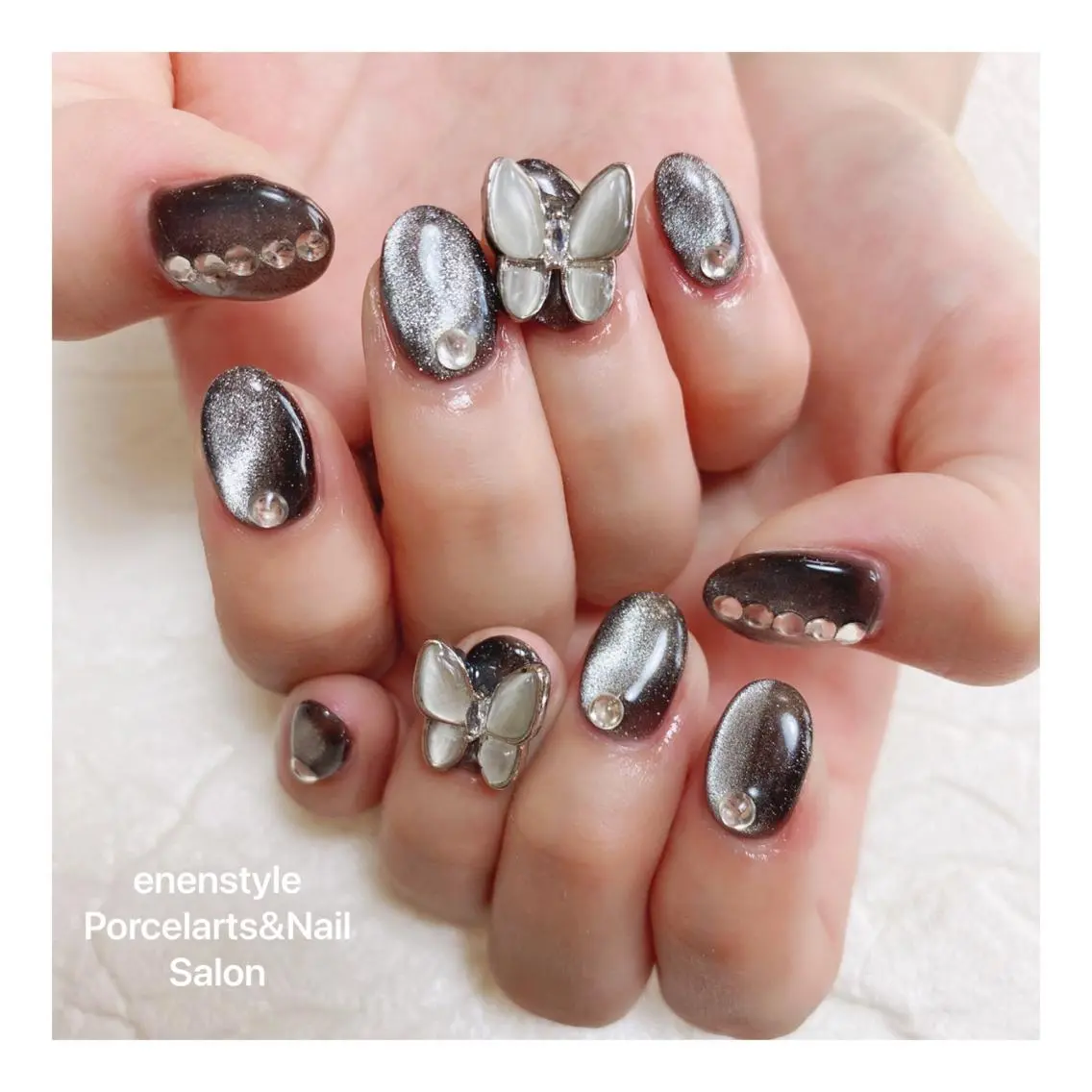 ミディアム ネイル ハンドネイル 🐾enen style 🐾のネイルデザイン