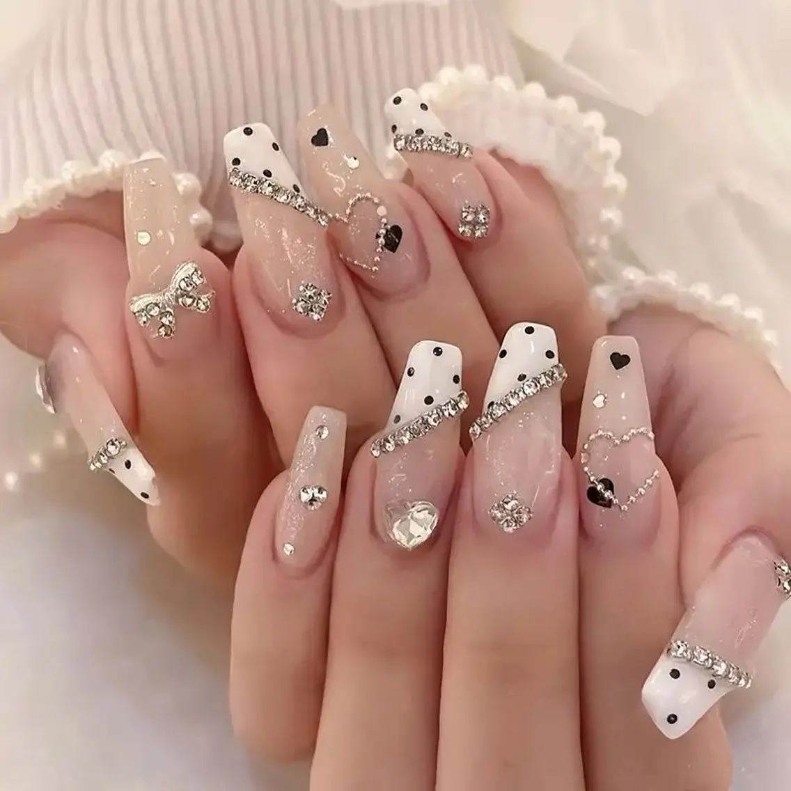 ネイル ジェルネイル 韓国ネイル 持ち込み シンプルネイル ワンホンネイル ハンドネイル 🎀Aura. Yurachanのネイルデザイン
