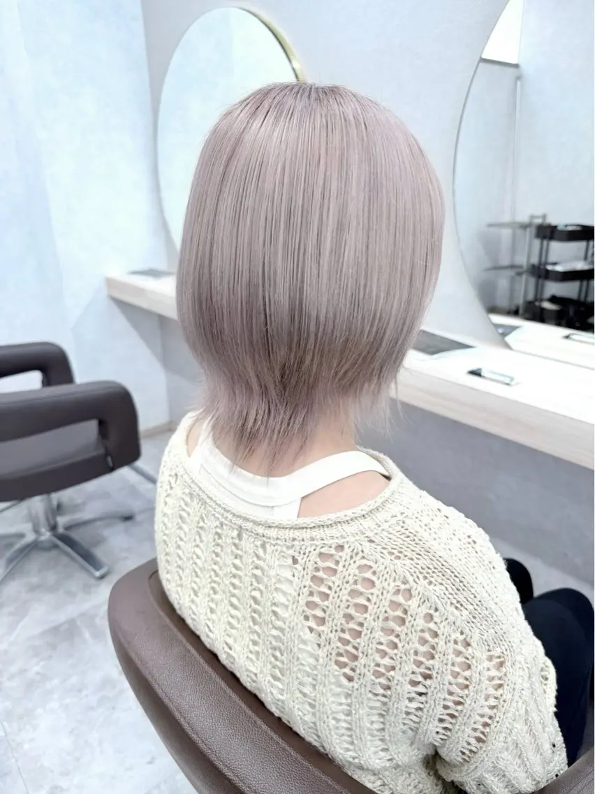 ショート カラー ブリーチ シルバー ホワイトシルバー ヘアカラー ブリーチ/ハイトーン /渋沢/みなのヘアスタイル