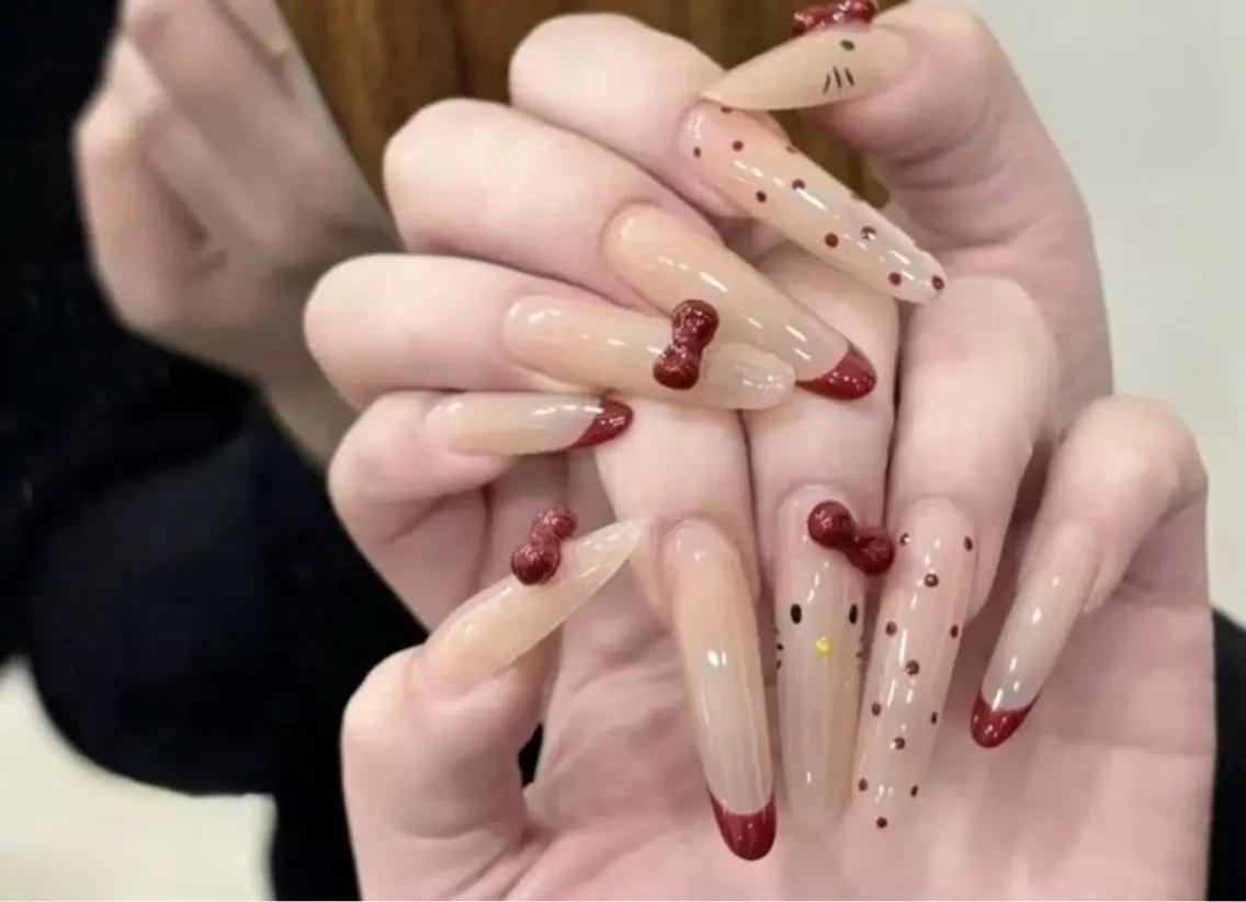 ロング Mona salonのネイルデザイン
