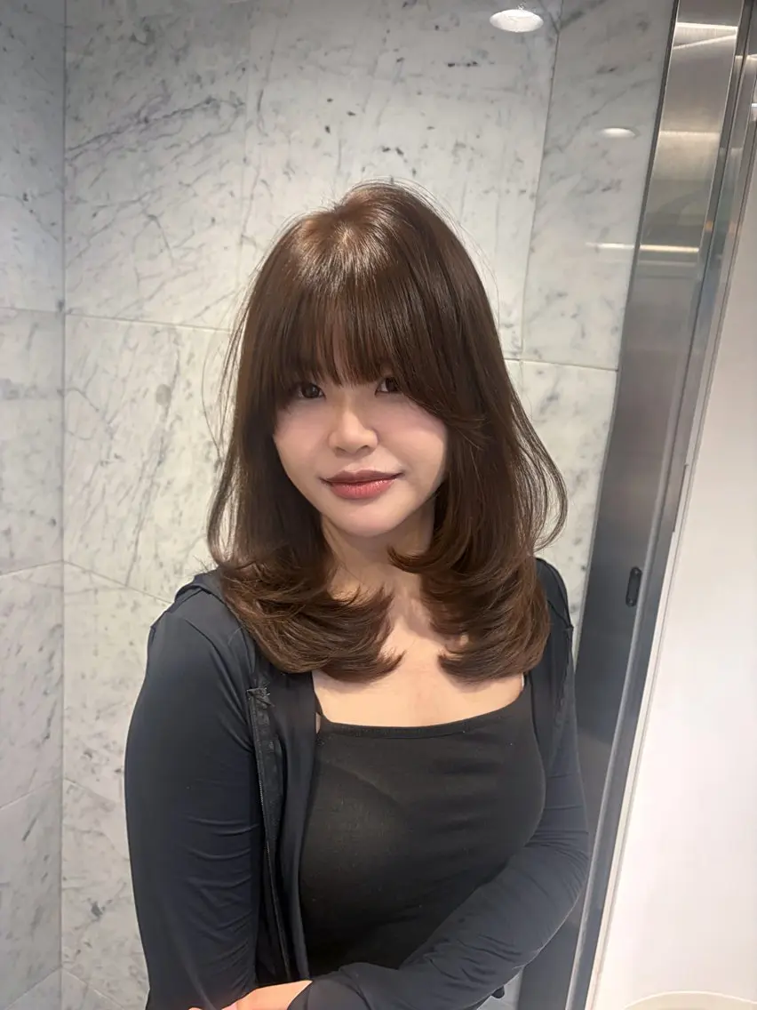ミディアム カット ヘアカラー トリートメント ヘッドスパ ヘアセット 盛れる艶カラー× レイヤーカット/咲来のヘアスタイル