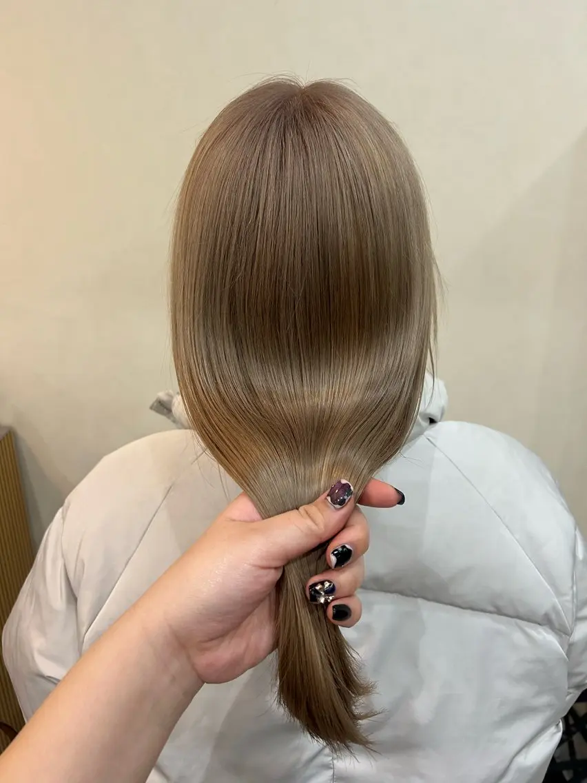 ロング カラー ブリーチ ケアブリーチ トリートメント ヘアカラー ボブ/透明感カラー 🧸YUI❤️のヘアスタイル