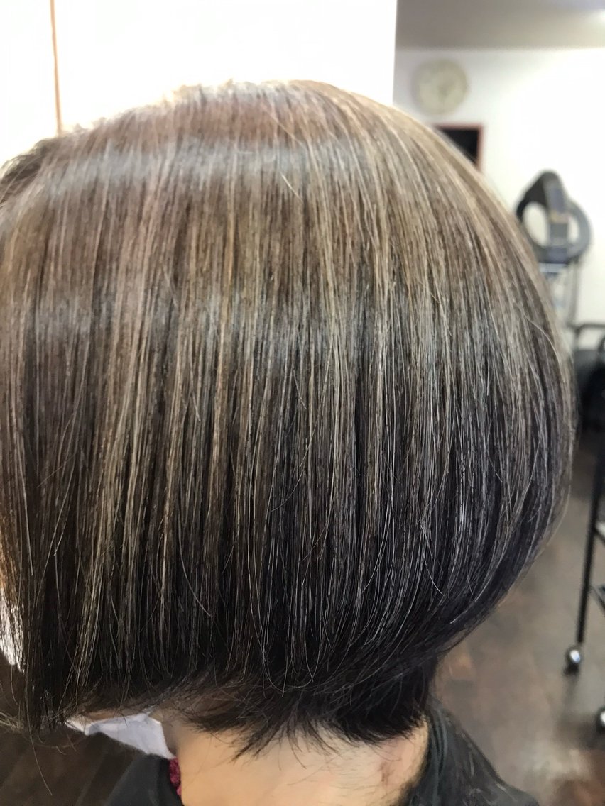 ショート カラー 桧山 真のヘアスタイル