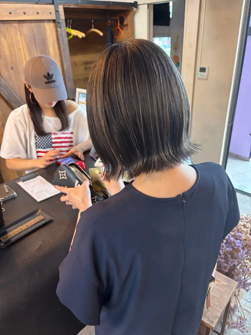 ミディアム カラー ハイライトカラー ハイライト カット ヘアカラー NAGONSTYLE 田村　莉生のヘアスタイル